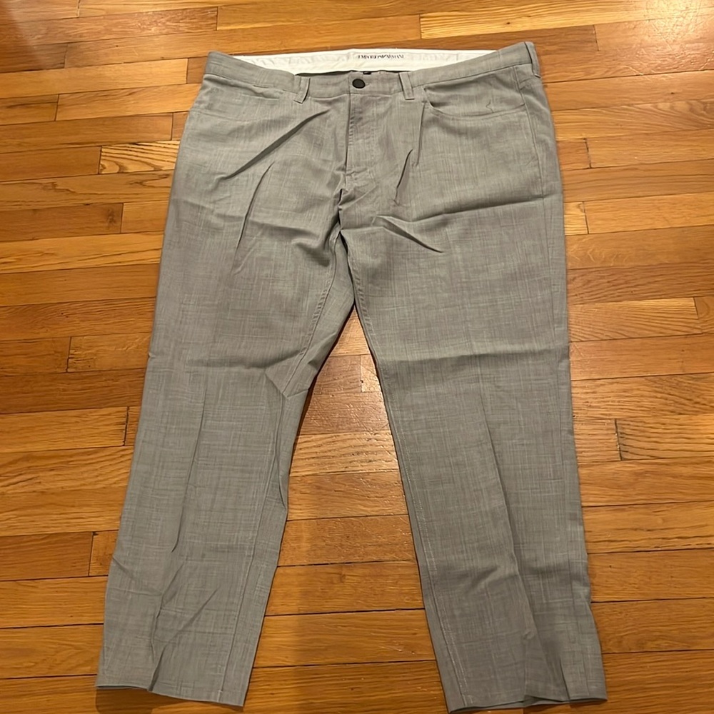 Emotional Armani size 40 slacks